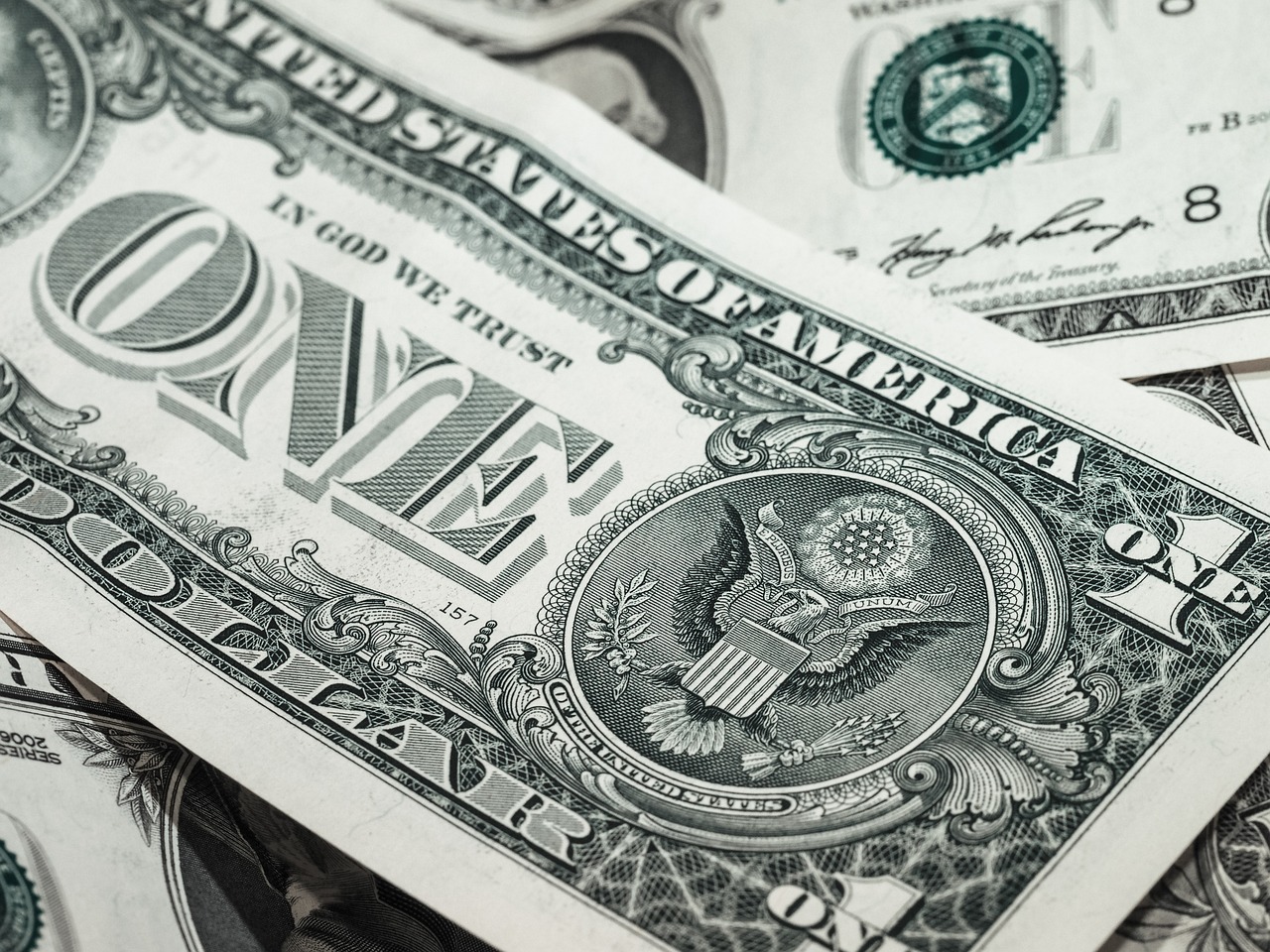 Il futuro del dollaro: prospettive e impatti economici per la seconda metà del 2025