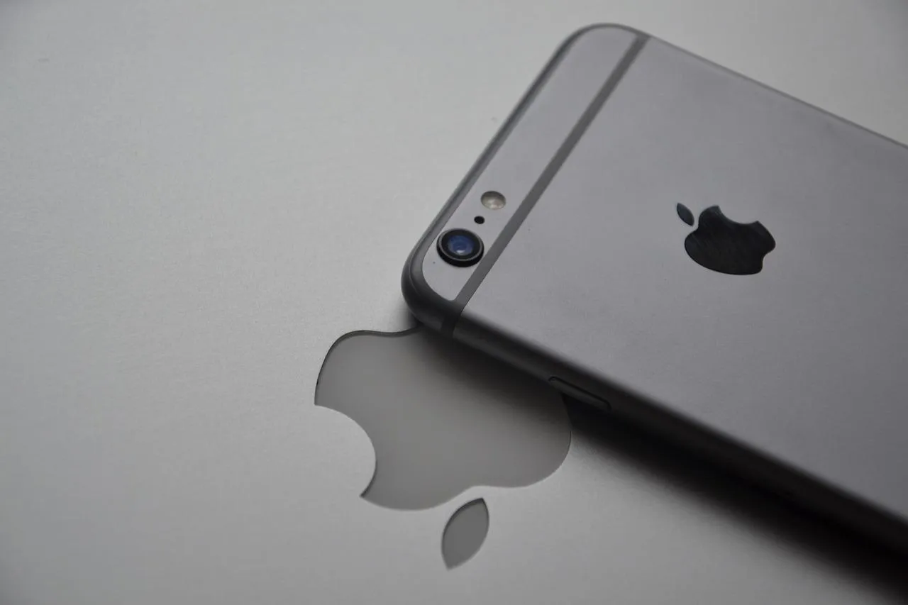 Apple perde il treno dell’intelligenza artificiale