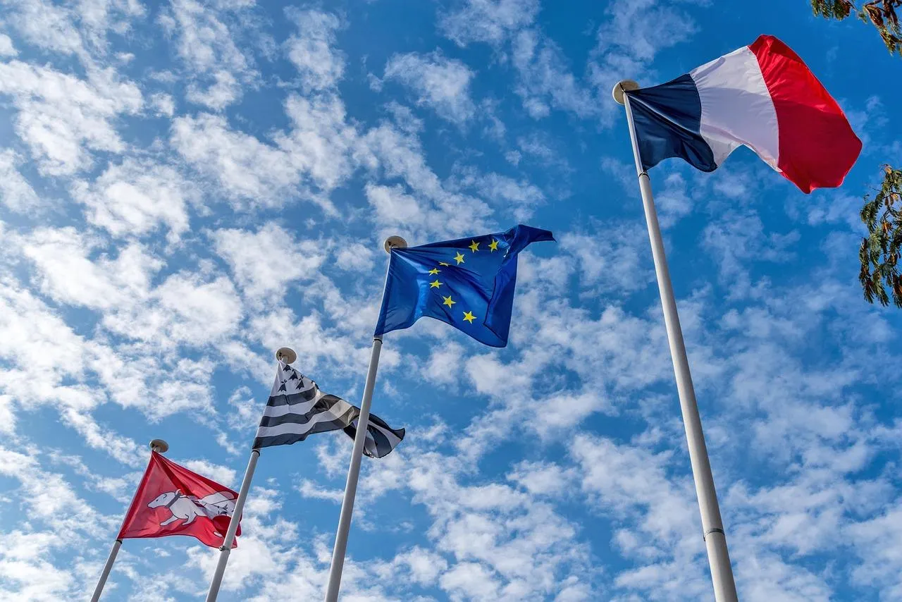 Azioni europee resilienti nonostante dazi, inflazione e incertezza globale