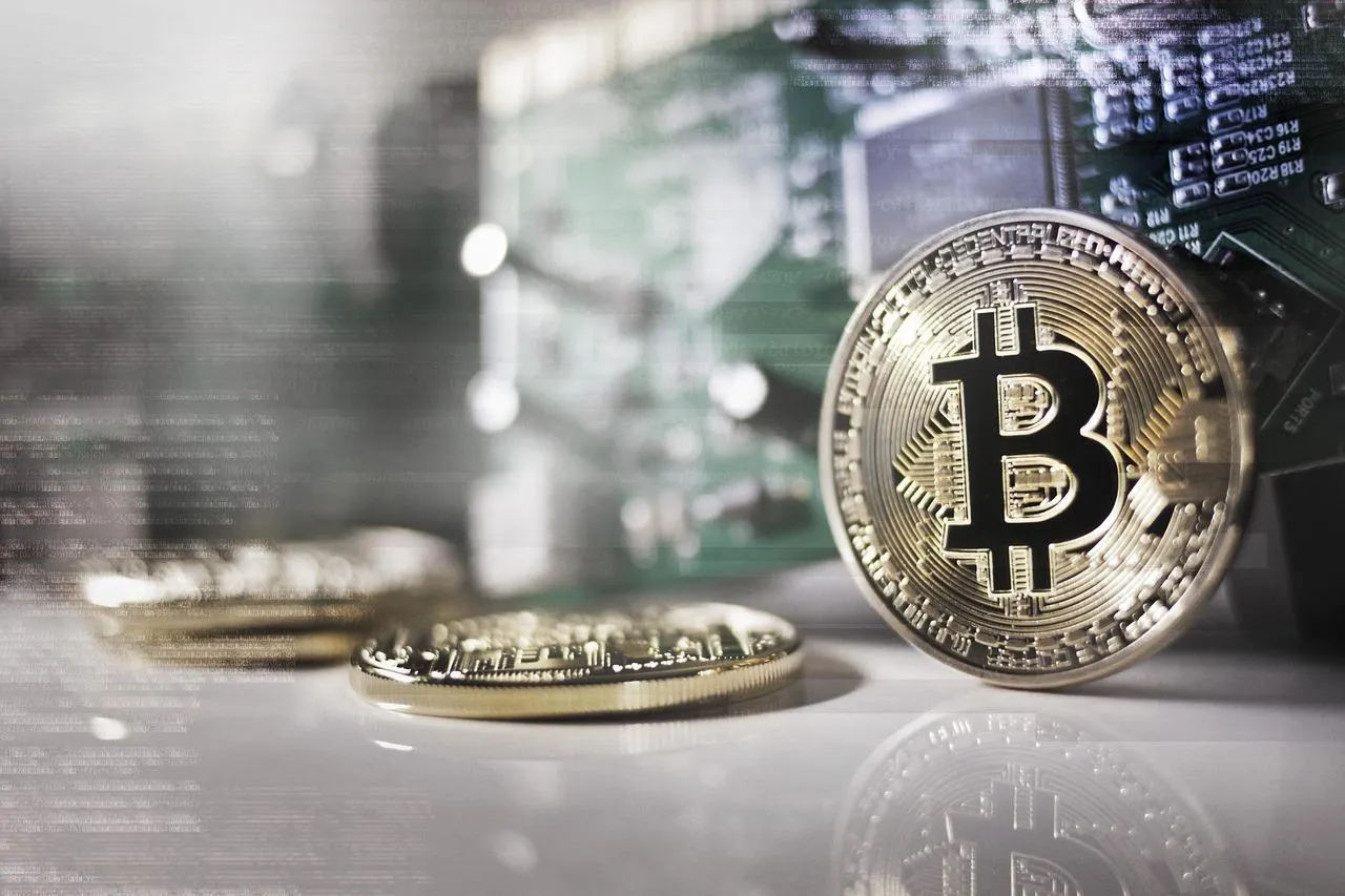 Bitcoin tra politica monetaria e adozione globale