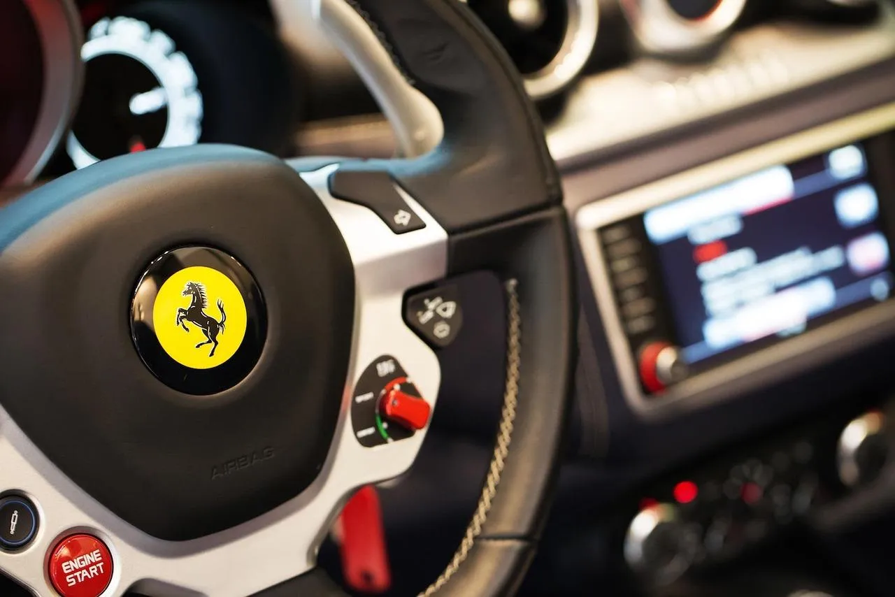 Ferrari, i conti del terzo trimestre riaccendono la fiducia