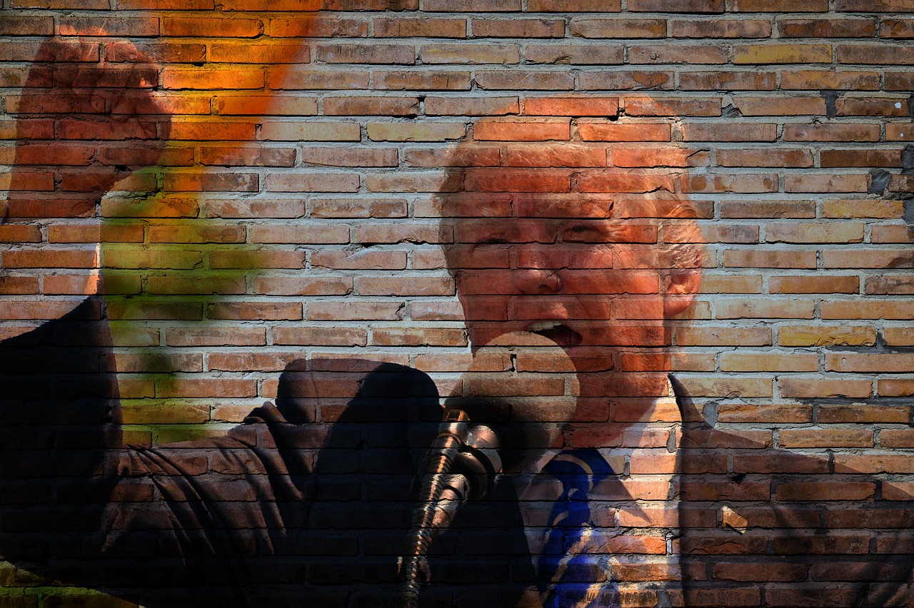Trump e la battaglia sui dazi: la Corte blocca le tariffe, mercati in ripresa